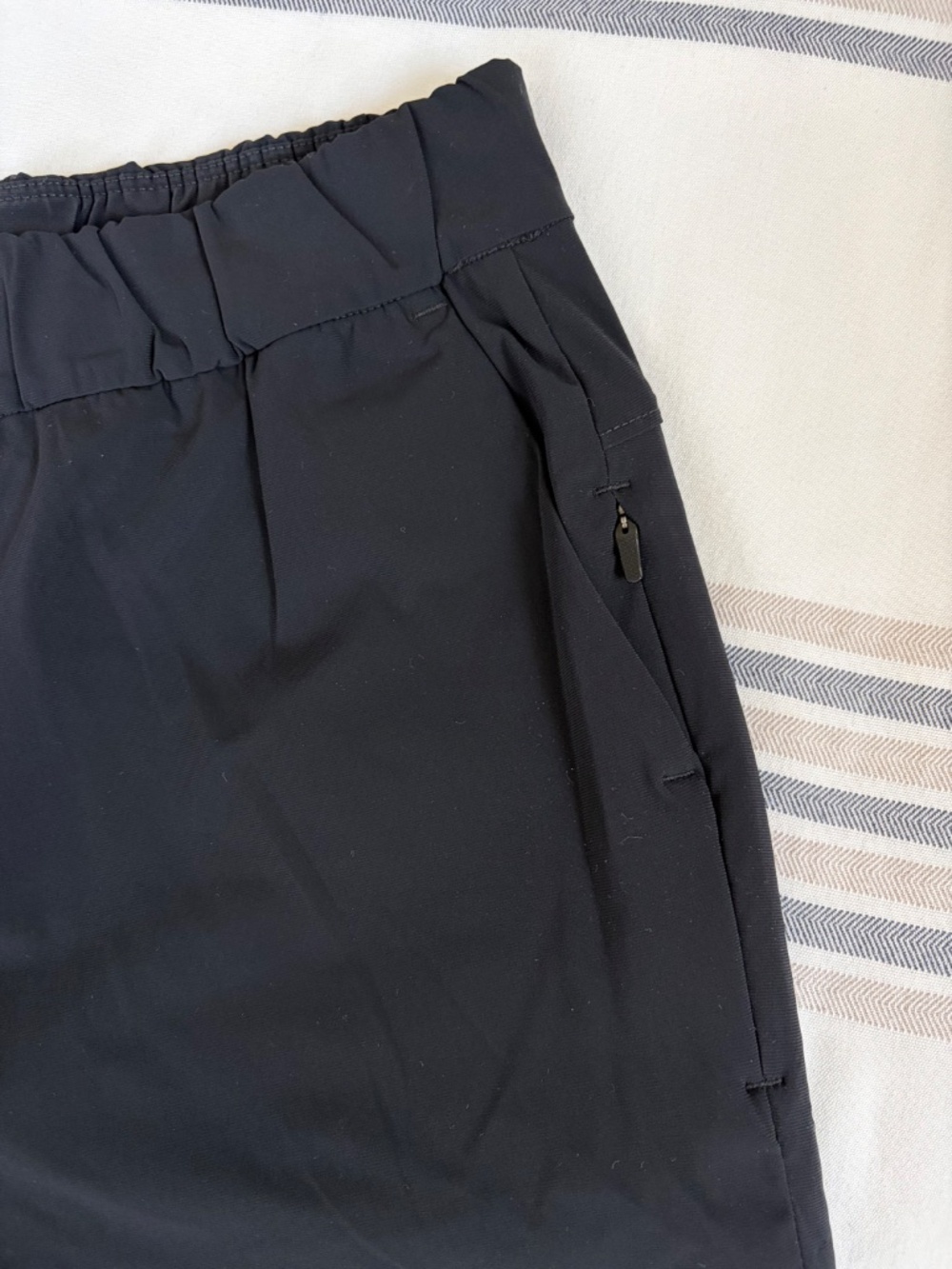 Vuori Women's Miles Ankle Pant - Picture 4 of 7